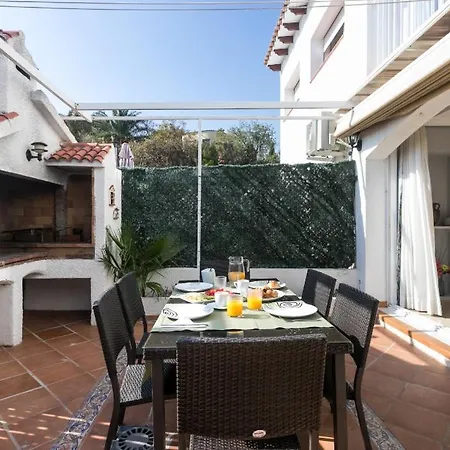 Junto Al Casco Antiguo, Piscina Y Barbacoa Holiday home